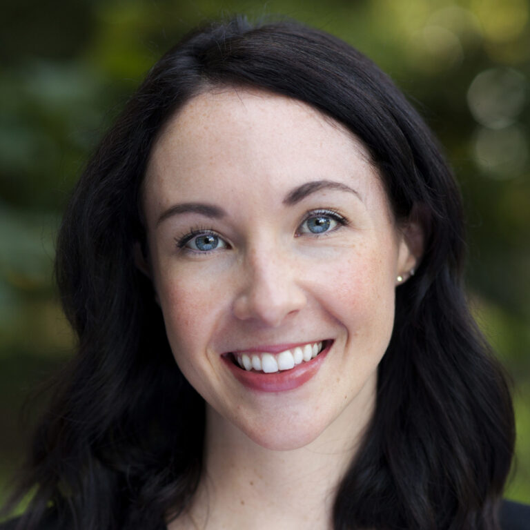 A portrait photo of Sara Morgulis